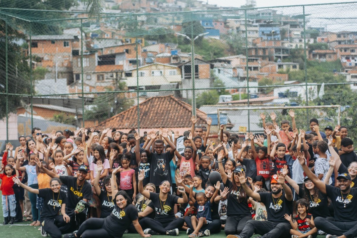 Instituto Aloha distribui mais de 3 mil brinquedos no Dia das Crian&ccedil;as
