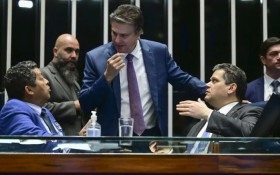 Maioridade penal &eacute; vacina de Fl&aacute;vio contra fim da 6x1