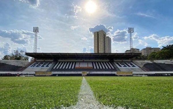 Crise amea&ccedil;a o futuro do Rio Branco no futebol paulista