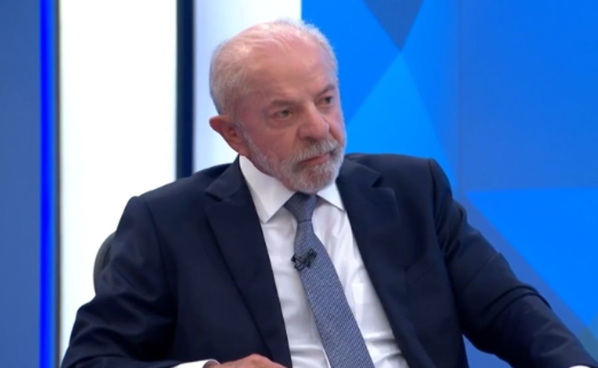 Lula diz que desconhecia falta de reajuste ao Bolsa Fam&iacute;lia antes de elei&ccedil;&atilde;o e critica: '&Eacute; inexplic&aacute;vel'