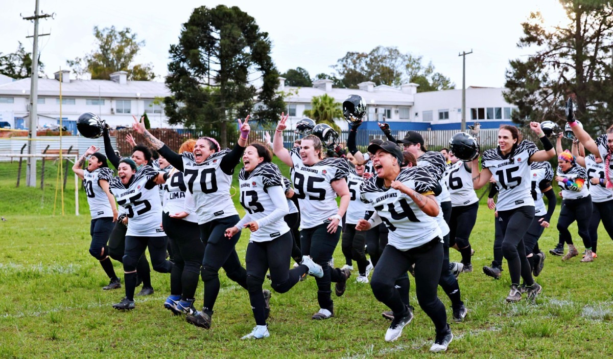 Curitiba Silverhawks vira sobre Bras&iacute;lia Pilots na prorroga&ccedil;&atilde;o e &eacute; tricampe&atilde;o brasileiro da Superliga Feminina de FA