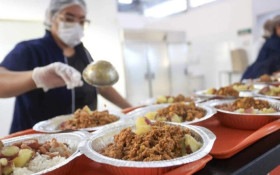 Bom Prato prev&ecirc; at&eacute; 600 refei&ccedil;&otilde;es di&aacute;rias em duas cidades da RMC