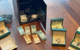 PF apreende quase R$ 800 mil em esp&eacute;cie, carros, joias e rel&oacute;gios de luxo em opera&ccedil;&atilde;o que mirou monop&oacute;lio de internet do CV