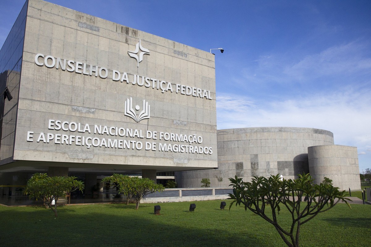 Servidores da Justi&ccedil;a mobilizam contra risco de atraso salarial