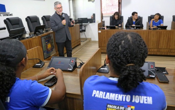 Dignidade menstrual &eacute; pauta em Sumar&eacute;