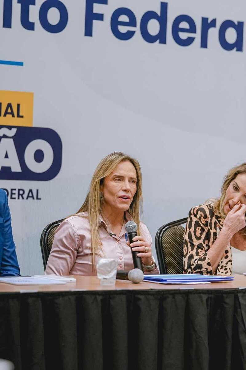 Celina Le&atilde;o prop&otilde;e ampliar e fortalecer turismo no DF