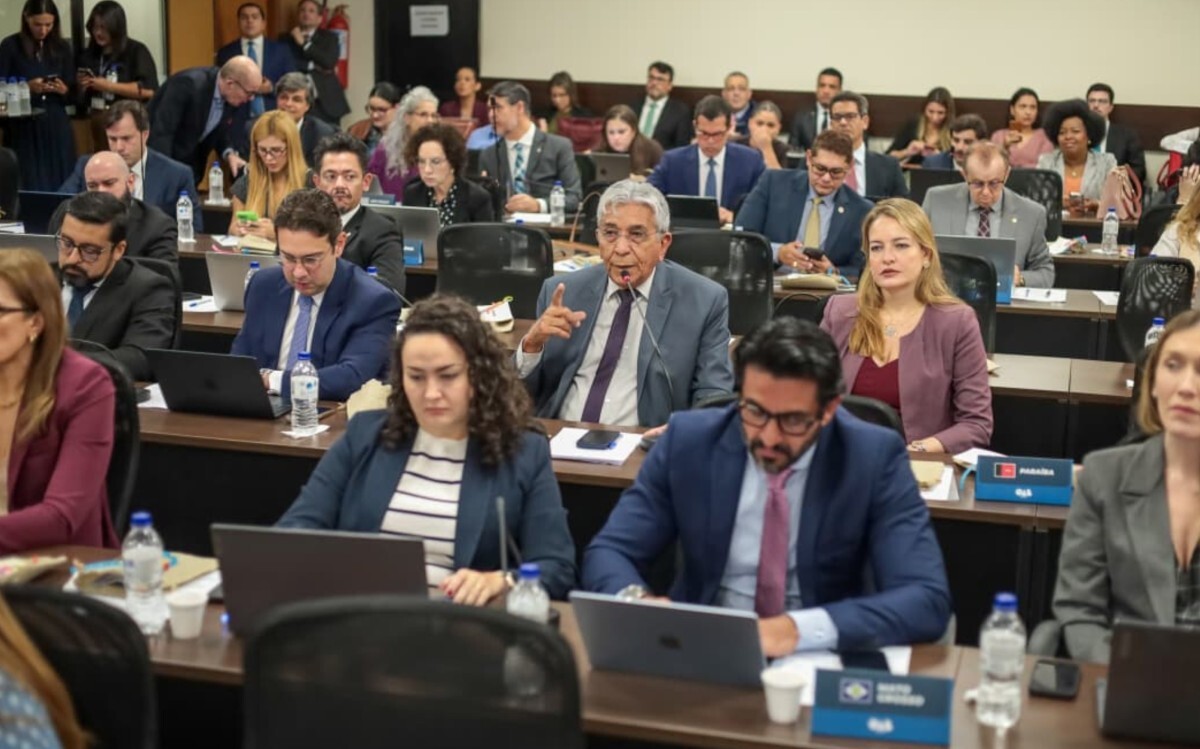 Reuni&atilde;o de Conselho da OAB gera debates na advocacia do Distrito Federal