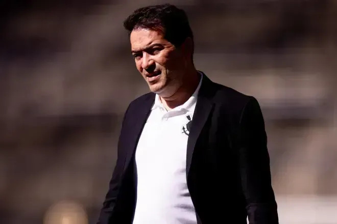 Press&atilde;o e desgaste com elenco marcaram sa&iacute;da de Marcelo Paz