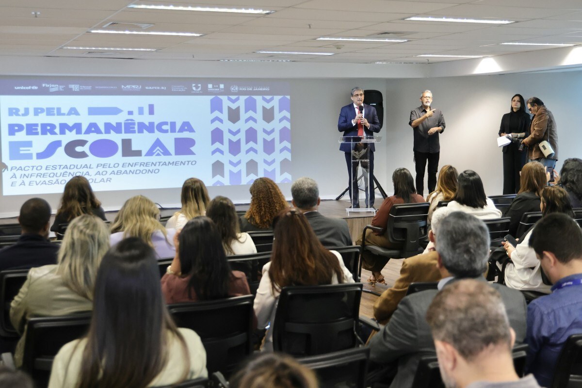Governo do Rio retoma pacto contra evas&atilde;o e abandono escolar