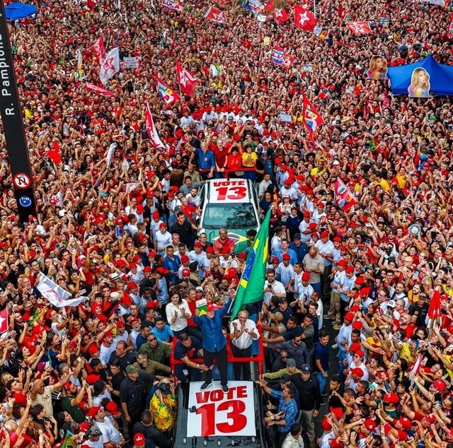 Lula encerra campanha com caminhada na Avenida Paulista neste s&aacute;bado