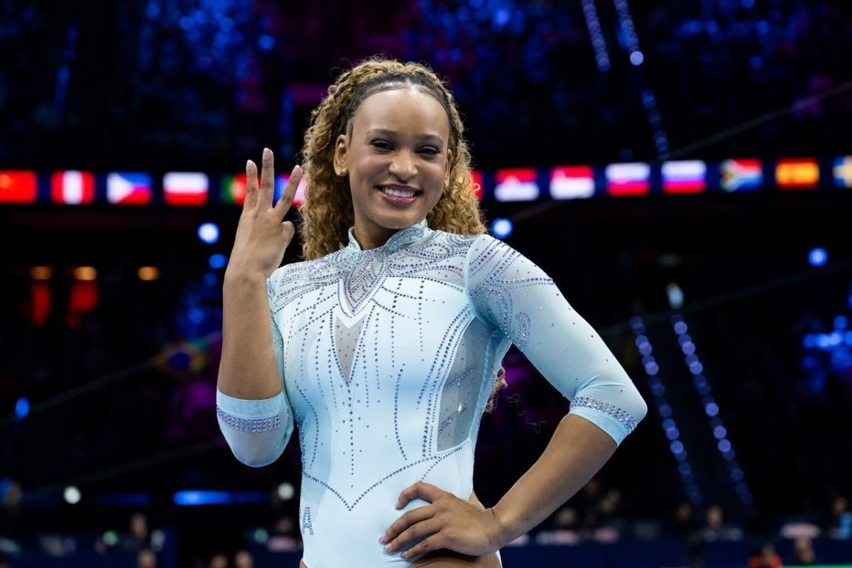 Rebeca Andrade conquista o tri no Mundial de Gin&aacute;stica na Holanda