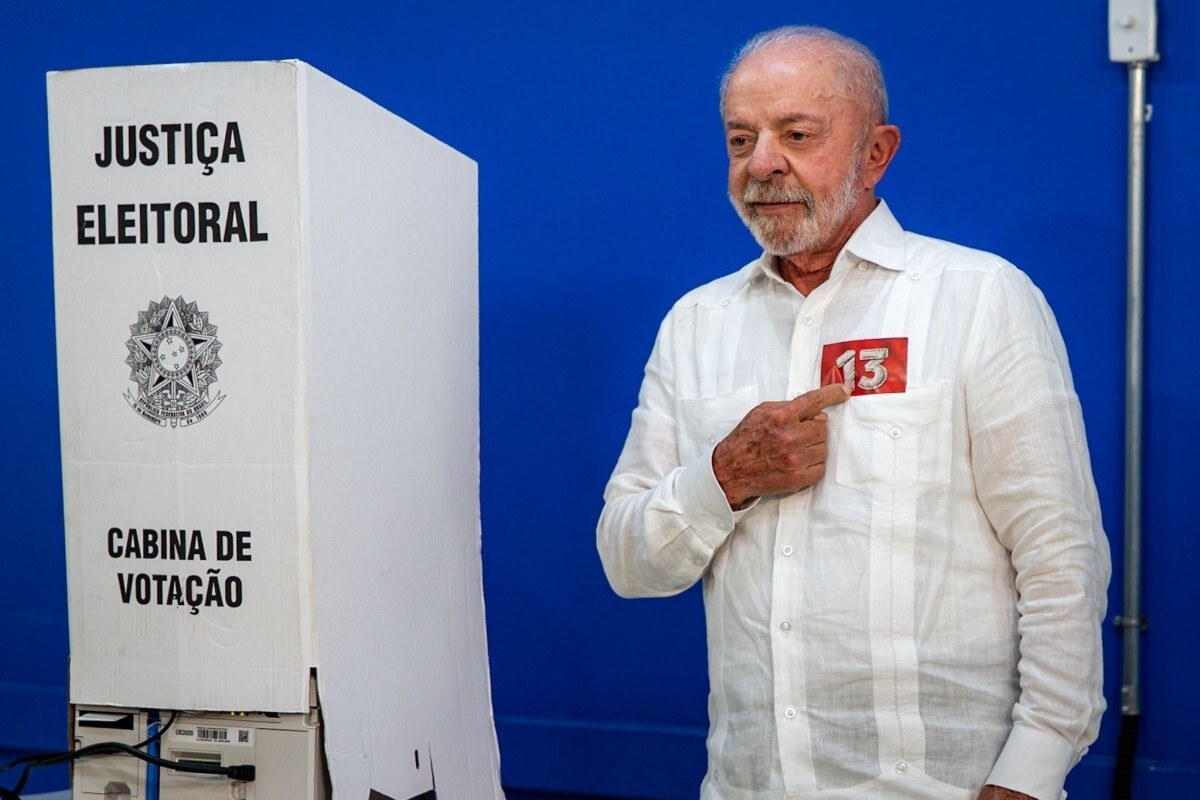 Lula vota no ABC Paulista acompanhado de Janja, Alckmin e ministros ap&oacute;s chamar Fl&aacute;vio de "mentiroso"