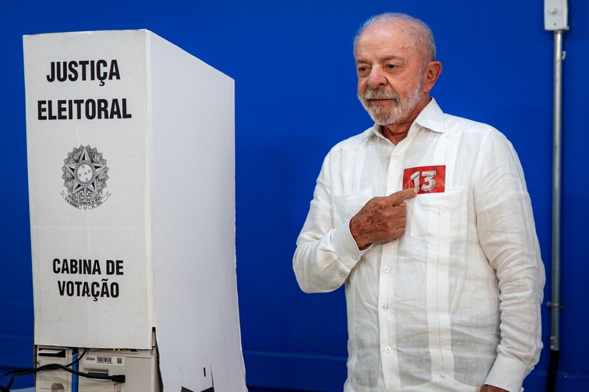 Lula vira e vence no segundo turno de Fl&aacute;vio Bolsonaro na cidade do Rio