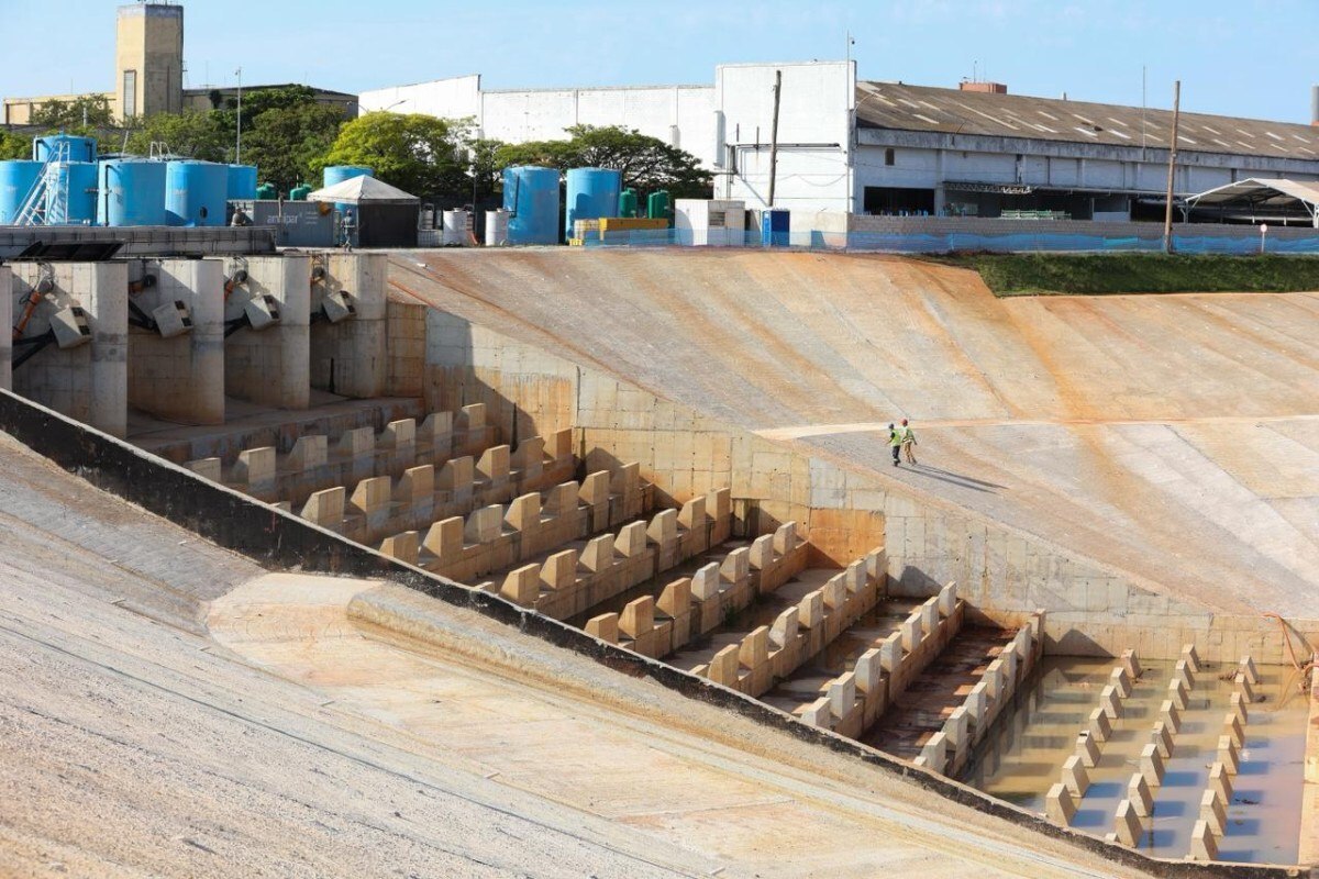 Governo de SP investe R$ 960 milh&otilde;es em piscin&otilde;es para conter enchentes na Grande SP