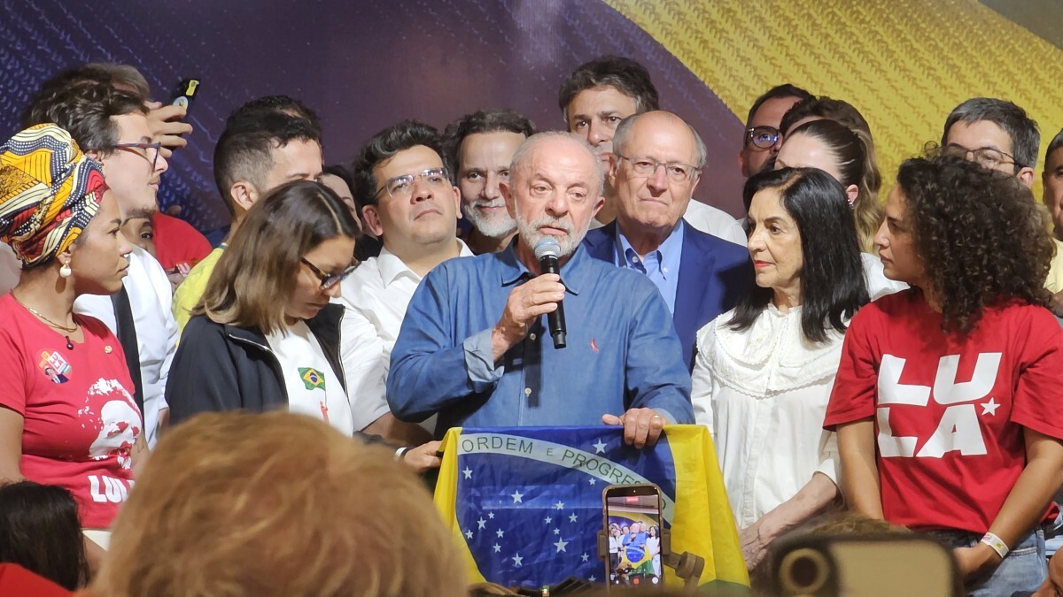 Lula vira resultado em 33 cidades de SP, mas perde no estado
