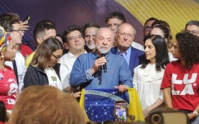 Lula vira resultado em 33 cidades de SP, mas perde no estado