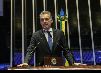 Guilherme Campos discursa no Senado em homenagem &agrave; Unicamp