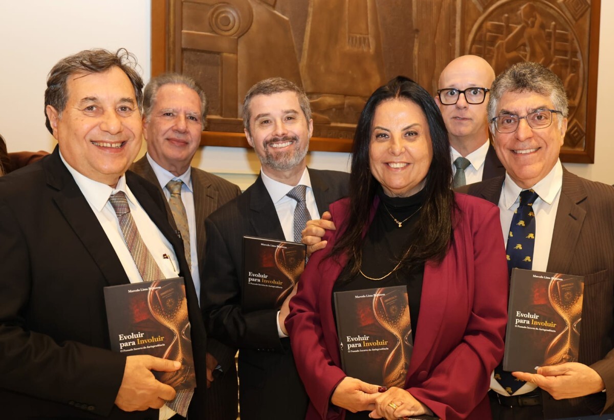 Grandes nomes do Judici&aacute;rio prestigiam lan&ccedil;amento de livro de Marcelo Lima Buhatem