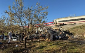 Acidente de trens na Espanha deixa 64 mortos; Brasil monitora v&iacute;timas