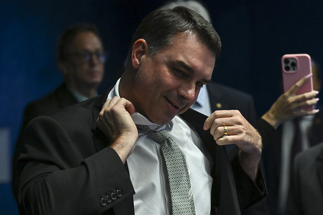 Fl&aacute;vio tem raz&atilde;o: nos EUA, Brazil &eacute; mesmo com Z