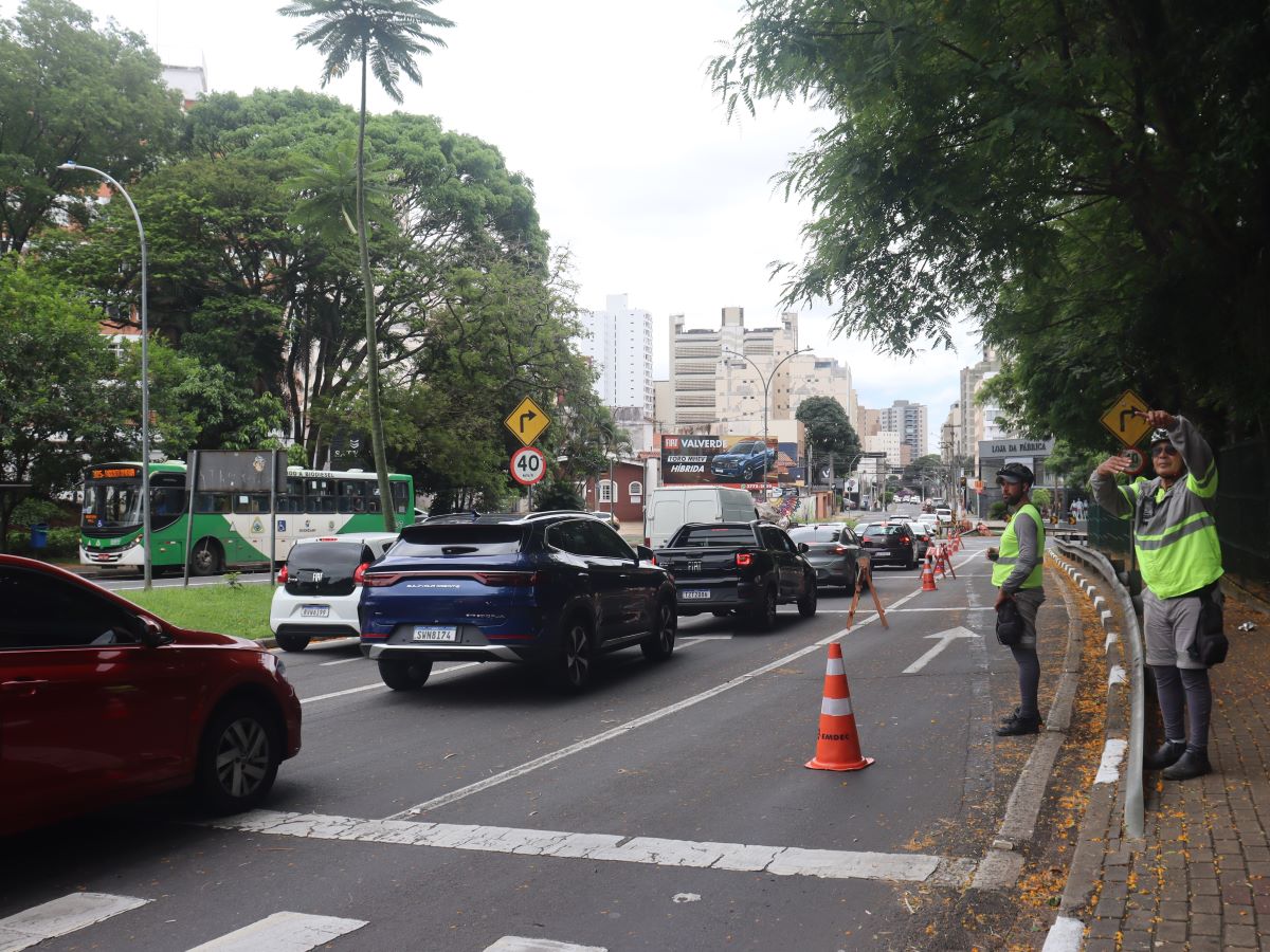 Emdec suspende opera&ccedil;&atilde;o Bosque e libera tr&acirc;nsito em Campinas