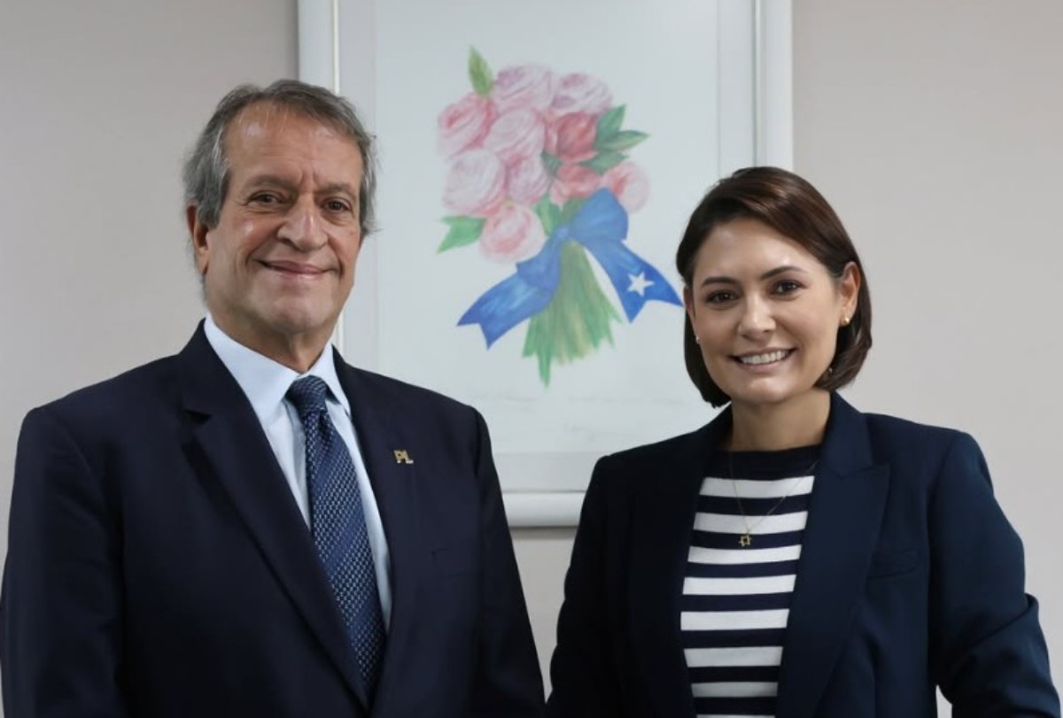 O PL poder&aacute; deixar Fl&aacute;vio Bolsonaro falando sozinho
