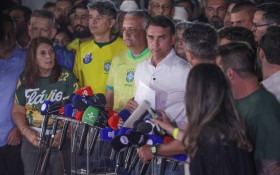 Ap&oacute;s elei&ccedil;&atilde;o, tentativa de pacifica&ccedil;&atilde;o pol&iacute;tica divide a oposi&ccedil;&atilde;o